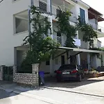 Apartman Davor Biograd Na Moru